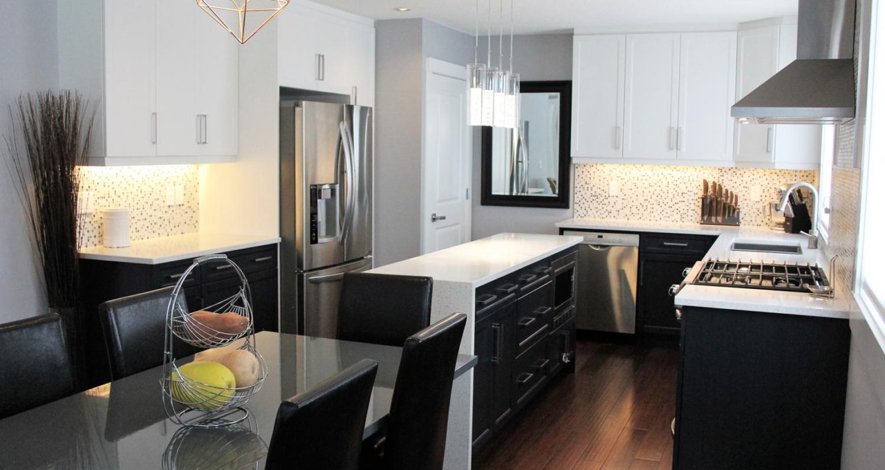 White and black modern kitchen